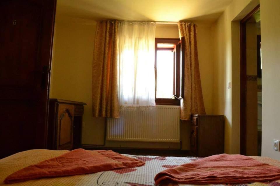 Casa Din Barsana Bîrsana Exterior foto
